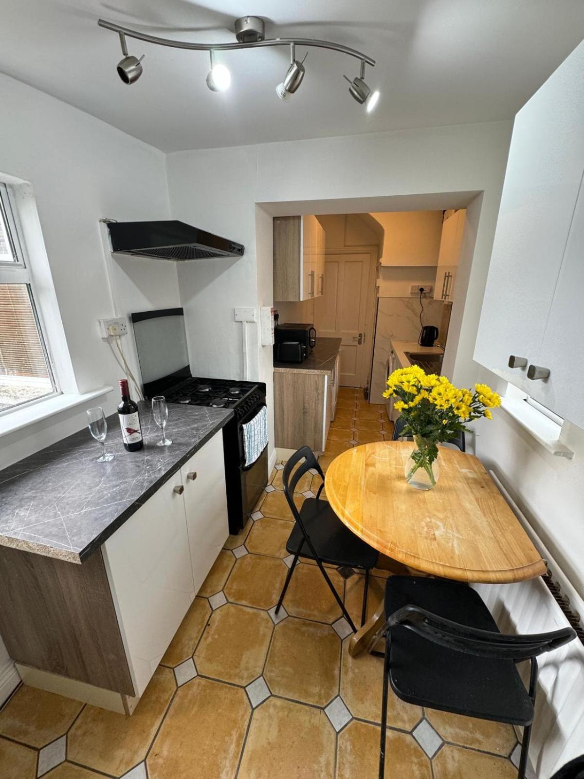 Nice Triple Room At 2 Iveragh Rd-7 Dublin Exteriér fotografie