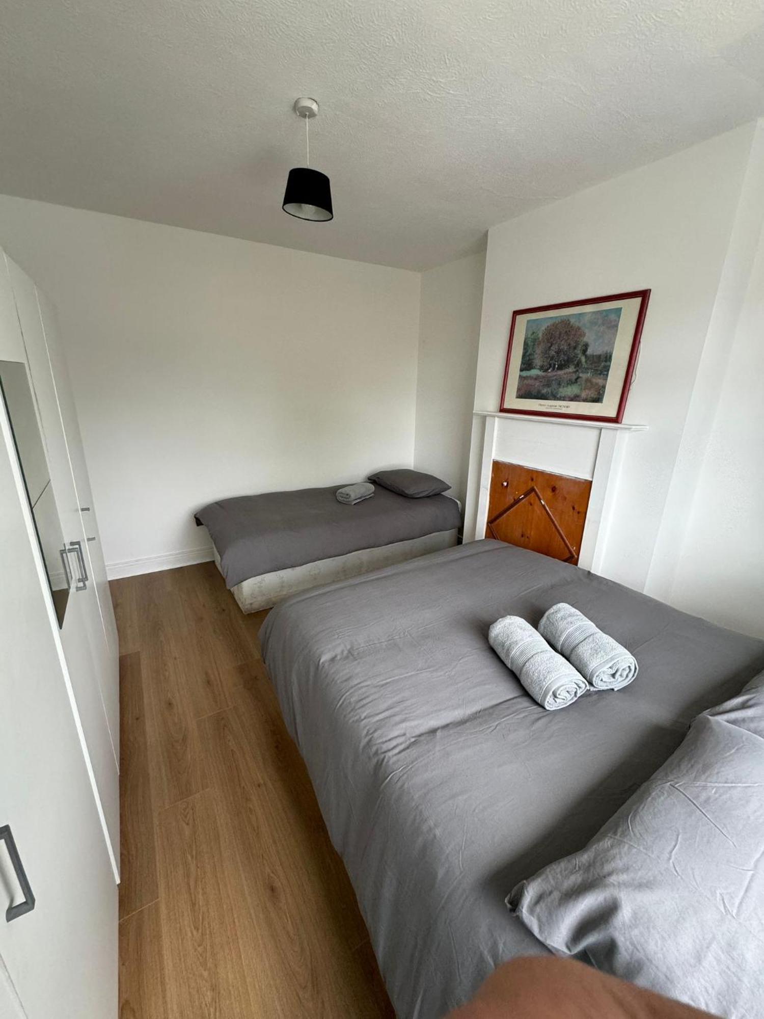 Nice Triple Room At 2 Iveragh Rd-7 Dublin Exteriér fotografie