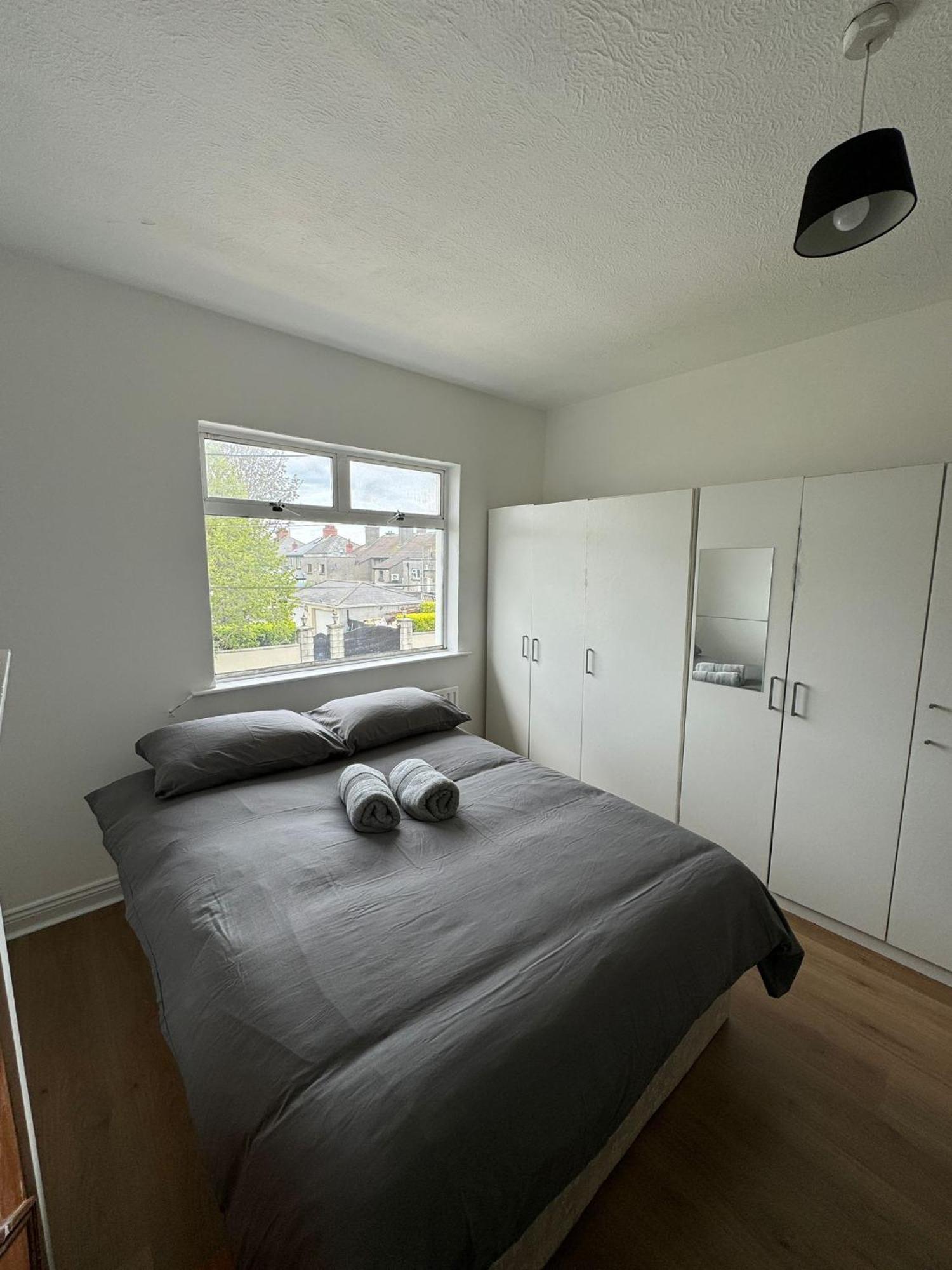 Nice Triple Room At 2 Iveragh Rd-7 Dublin Exteriér fotografie